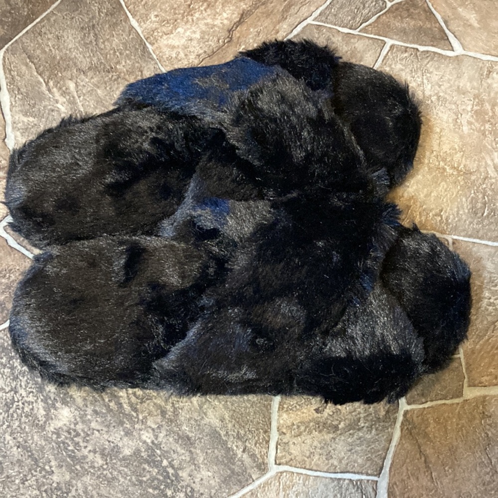 New Fuzzy Faux Fur Open Toe Crisscross House Slippers- Multiple Colors & Sizes - Picture 11 of 14